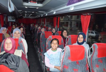 Beylikova Belediyesinin kadınlara özel düzenlediği Kapadokya gezisinin #3 hafta birinci tur otobüslerimiz belediyemiz önünden hareket etti.
