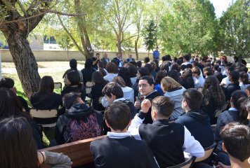 Beylikova Belediye Başkanı Özkan Alp, Fen Lisesi Kariyer Günleri programına konuk olarak, öğrencilerle bir araya geldi.
