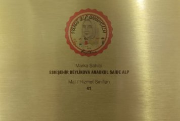 İl Milli Eğitim Müdürü Sayın Sinan Aydın, Belediye Başkanımız Sayın Özkan Alp'e eğitime verdiği desteklerden ötürü kendisine teşekkür etti