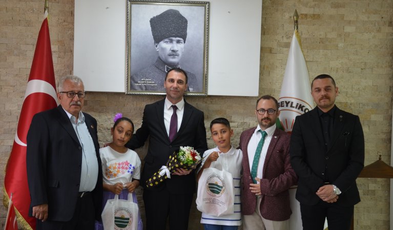 23 Nisan´da Koltuk Havin ve Adar Başkan´ın