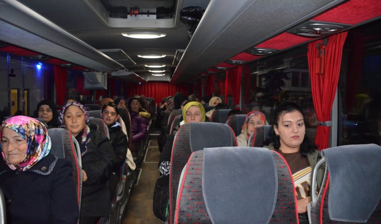 Beylikova Belediyesinin kadınlara özel düzenlediği Kapadokya gezisinin #3 hafta birinci tur otobüslerimiz belediyemiz önünden hareket etti.