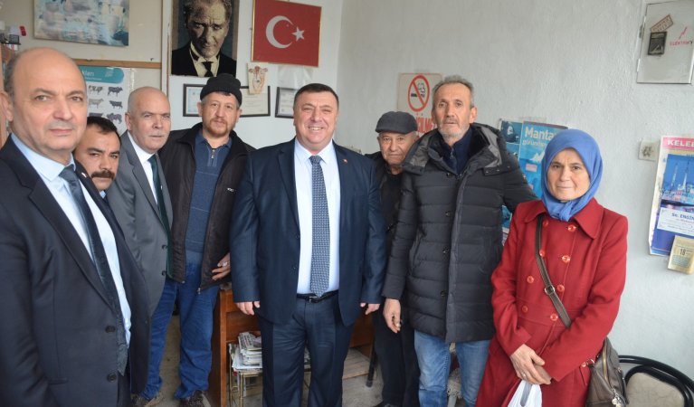 MHP Eskişehir İl Başkanı İsmail Candemir, Belediye Başkanımız Özkan Alp ile beraber esnaf ve vatandaşlarla buluştular.