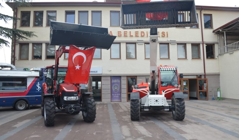 Başkan Alp’ten pancar üreticisine büyük destek.