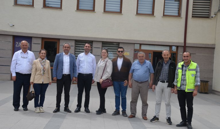 Eskişehir Büyükşehir Belediyesi Yol Yapım Bakım Ve Onarım Dairesi Başkanı Niyazi Solak, Belediye Başkanımız Av. Hakan Karabacak’a hayırlı olsun ziyaretinde bulundu