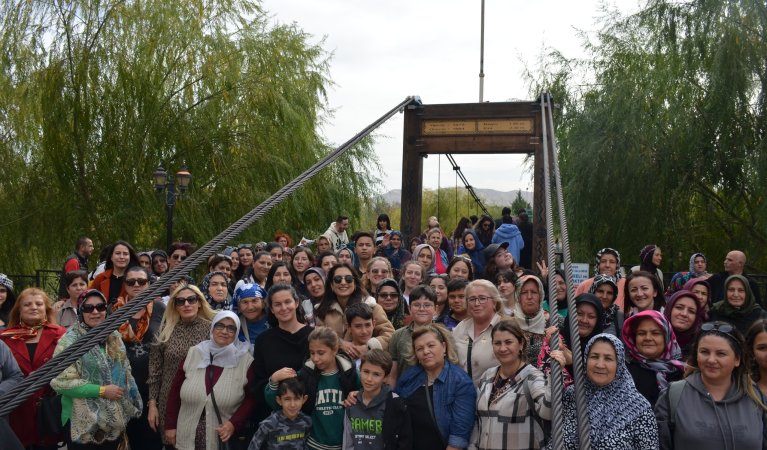 Beylikova Belediyesinin kadınlara özel düzenlediği Kapadokya gezisinin ilk hafta ikinci tur otobüslerimiz pazar günü ilçemize geldi.