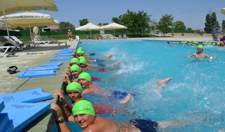 Beylikova Belediyesi Yüzme Havuzu Projesi Tamamlandı