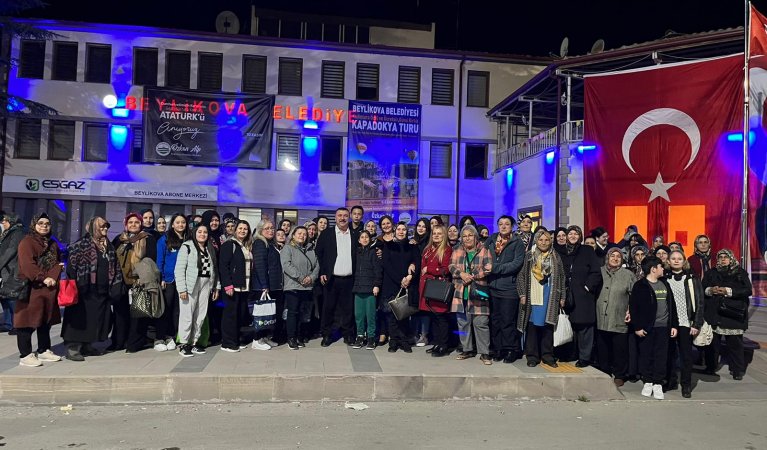 Beylikova Belediyesinin kadınlara özel düzenlediği Kapadokya gezisinin ilk hafta ikinci tur otobüslerimiz belediyemiz önünden hareket etti.
