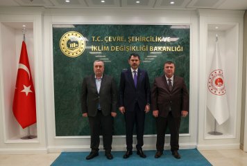 Beylikova Belediye Başkanı Sayın Özkan Alp ve Hemşerimiz Sayın Nejdet Saran ile birlikte Çevre ve Şehircilik Bakanımız Sayın Murat Kurum’a makamında ziyaret etti.