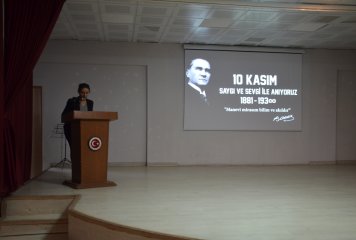 Büyük Önder Gazi Mustafa Kemal Atatürk’ün ebediyete intikalinin 85. yıl dönümü münasebetiyle ilk olarak Cumhuriyet Meydanında "Çelenk Sunma Töreni" yapıldı.