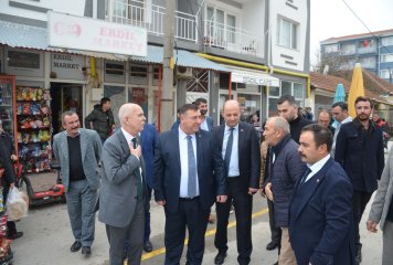 MHP Eskişehir İl Başkanı İsmail Candemir, Belediye Başkanımız Özkan Alp ile beraber esnaf ve vatandaşlarla buluştular.