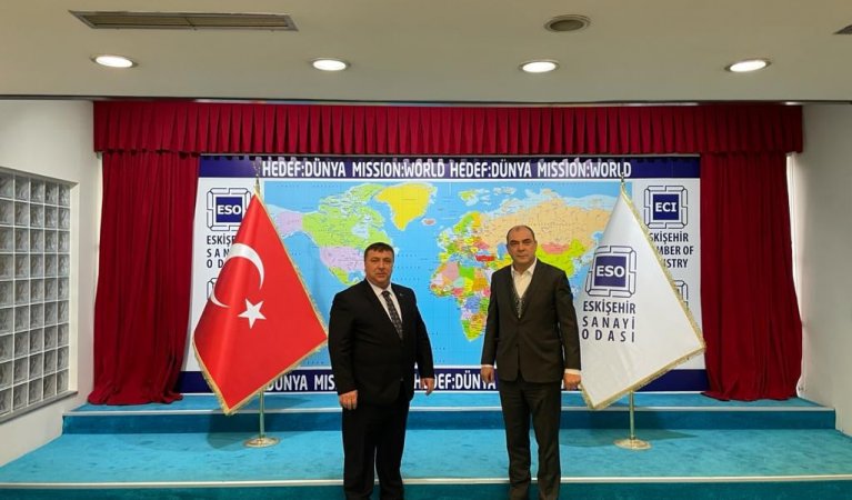 Belediye Başkanımız Sn. Özkan Alp, Eskişehir Sanayi Odası Yönetim Kurulu Başkanı Sn. Celalettin Kesikbaş makamında ziyaret gerçekleştirdi.