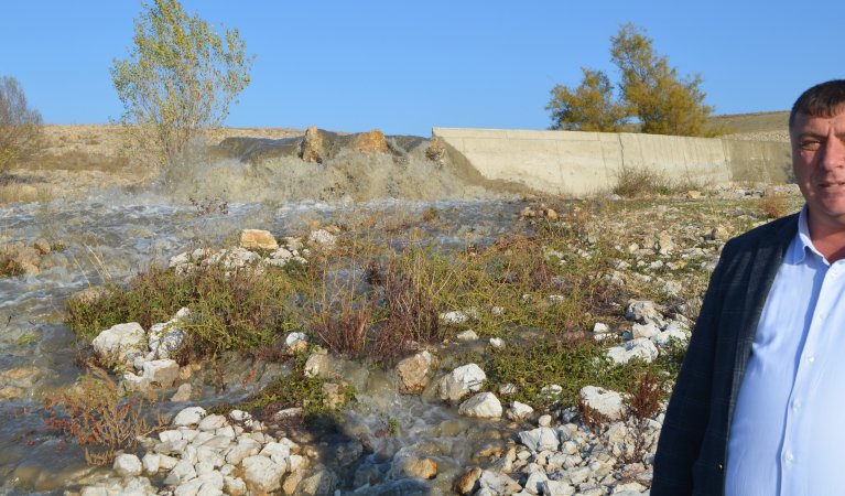Belediye Başkanımız Özkan ALP, Beylikova Sulama Barajındaki Su Basım Çalışmalarını Yerinde İnceledi.