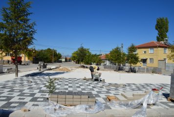 YENİ MAHALLE PARKINDA SON RÜTUŞLAR YAPILIYOR