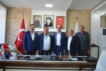 Demokrat Parti İl Başkanı Hüseyin Özcan Belediye Başkanımız Özkan Alp'i Makamında Ziyaret Etti