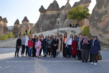 Beylikova Belediyesinin kadınlara özel düzenlediği Kapadokya gezisinin ilk hafta birinci tur otobüslerimiz cumartesi günü ilçemize geldi.