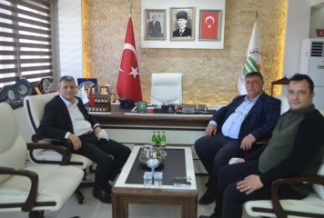 Eskişehir Orman Bölge Müdürü Recep Temel ve Mihalıççık Orman İşletme Müdürü Güray Gün, Belediye Başkanımız Özkan Alp’i makamında ziyaret etti.