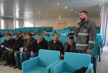 Beylikova ÇPAL Meslek Atölye Binasının Konferans ve Sinema Salonunda Muhtarlar Toplantısı yapıldı