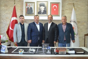 MÜSİAD Eskişehir İl Başkanı Hakan Duman Belediye Başkanımız Özkan Alp'i Makamında Ziyaret Etti