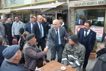MHP Eskişehir İl Başkanı İsmail Candemir, Belediye Başkanımız Özkan Alp ile beraber esnaf ve vatandaşlarla buluştular.