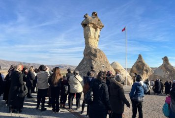 Beylikova Belediyesinin kadınlara özel düzenlediği Kapadokya gezisinin ikinci hafta ikinci tur otobüslerimiz pazar günü ilçemize geldi.