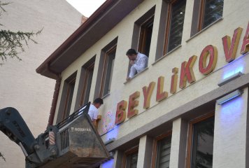 Beylikova Belediyesi Tabelasına 'T.C.' İbaresi Eklendi