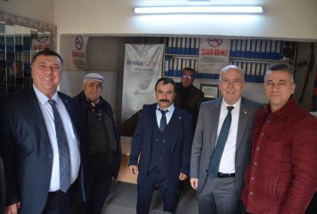 MHP Eskişehir İl Başkanı İsmail Candemir, Belediye Başkanımız Özkan Alp ile beraber esnaf ve vatandaşlarla buluştular.
