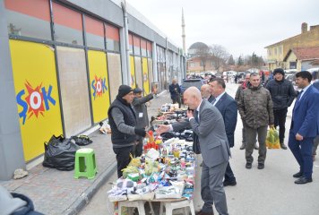 MHP Eskişehir İl Başkanı İsmail Candemir, Belediye Başkanımız Özkan Alp ile beraber esnaf ve vatandaşlarla buluştular.