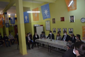 AK Parti Eskişehir, Dış İlçelerden sorumlu Koordinatör Milletvekili Prof. Dr. Emine Nur Günay Beylikova’yı ziyaret etti.