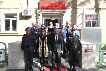 Bir dizi ziyaret ve incelemelerde bulunmak üzere Beylikova İlçemize gelen Valimiz Sayın Hüseyin Aksoy, Beylikova Kaymakamlığını ziyaret etti.
