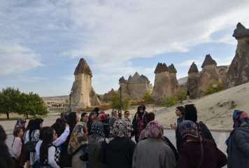 Beylikova Belediyesinin kadınlara özel düzenlediği Kapadokya gezisinin ilk hafta ikinci tur otobüslerimiz pazar günü ilçemize geldi.