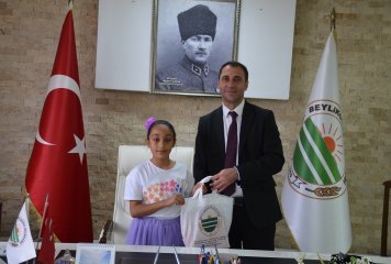 23 Nisan´da Koltuk Havin ve Adar Başkan´ın